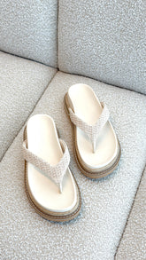 Arlette Slide - Cream Raffia