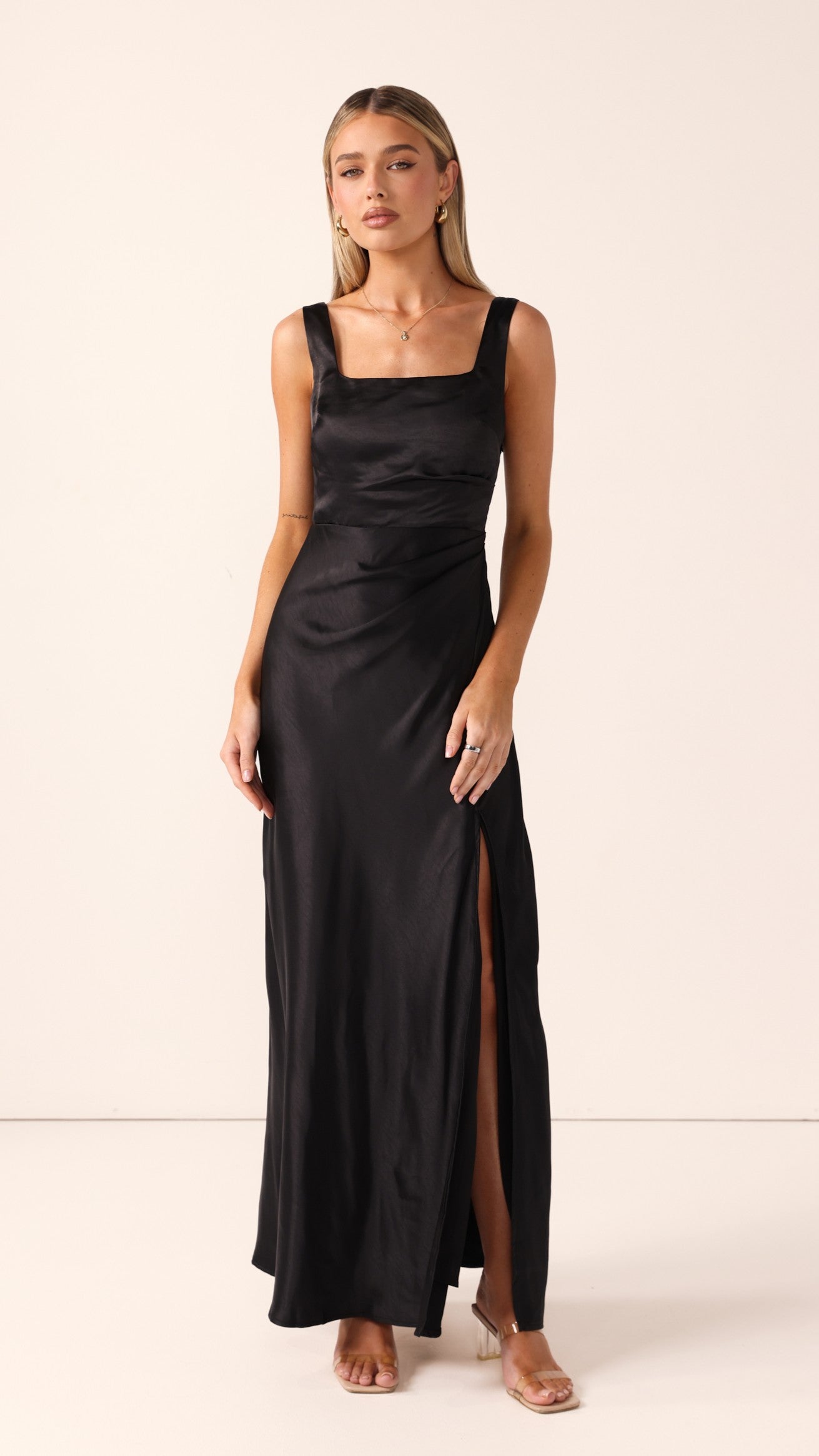 Alaria Maxi Dress - Black