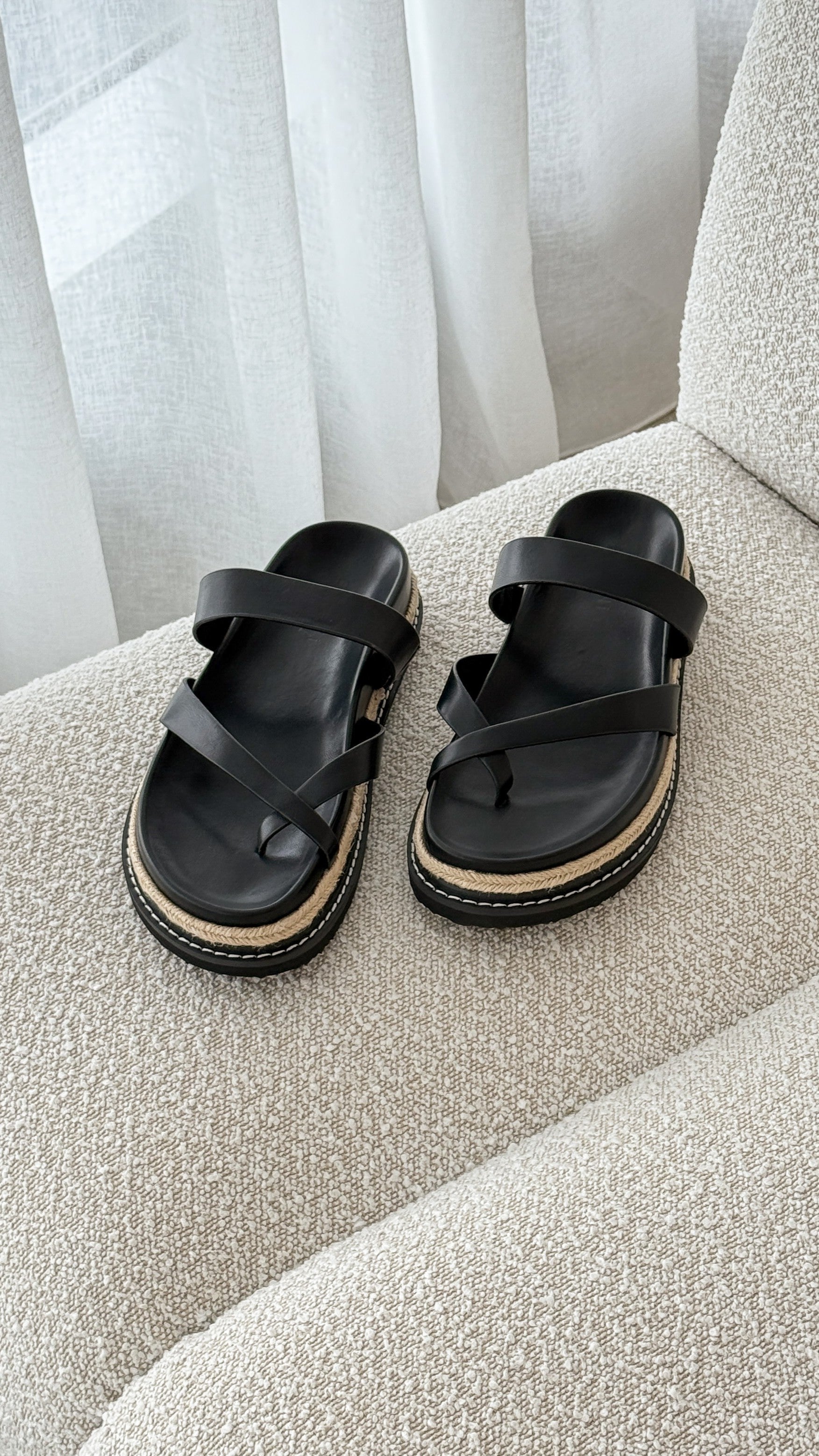 Amia Slide - Black