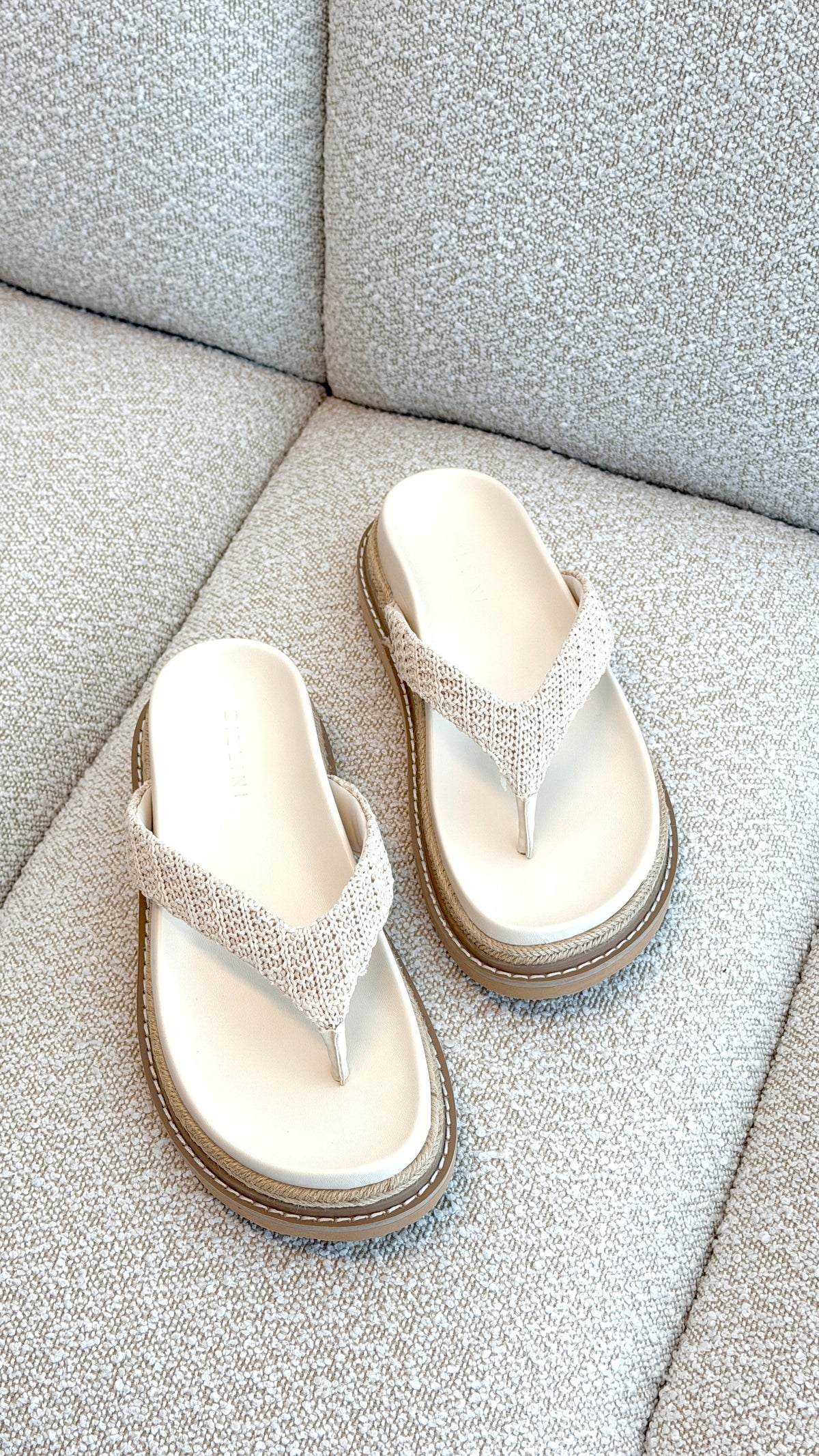 Arlette Slide - Cream Raffia